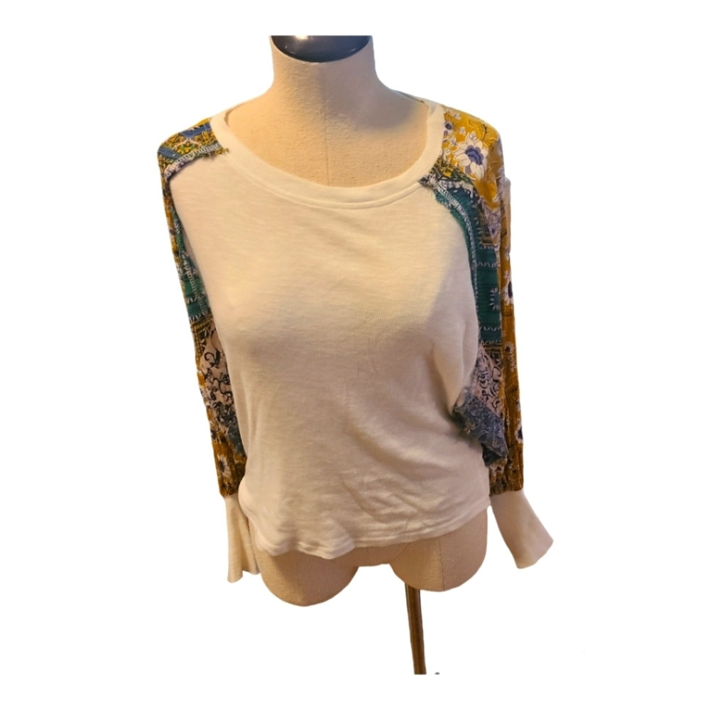 Umgee, Waffle knit top floral balloon sleeves. Pull over. Boho, casual,
